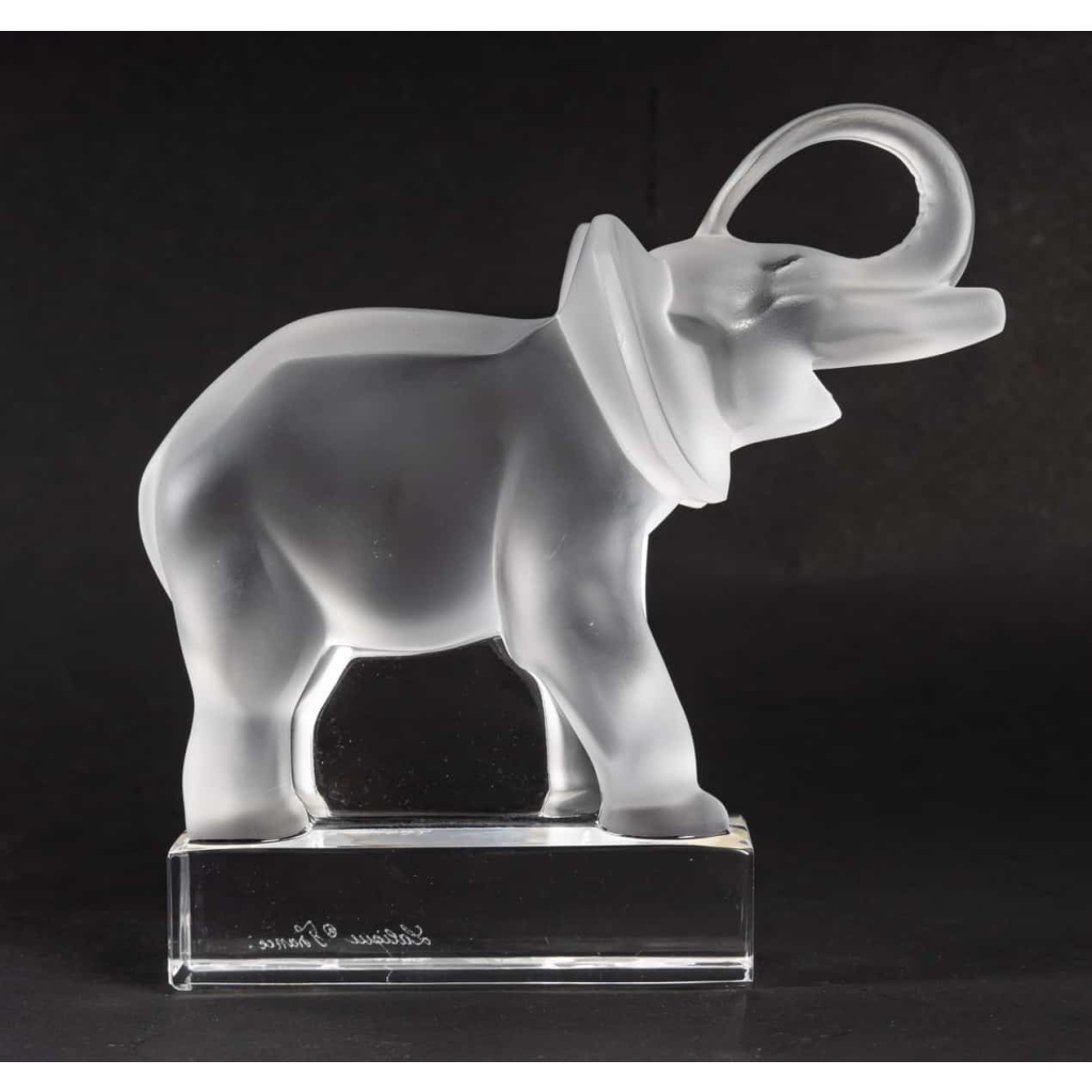 Lalique, Presse-papiers Eléphant.
