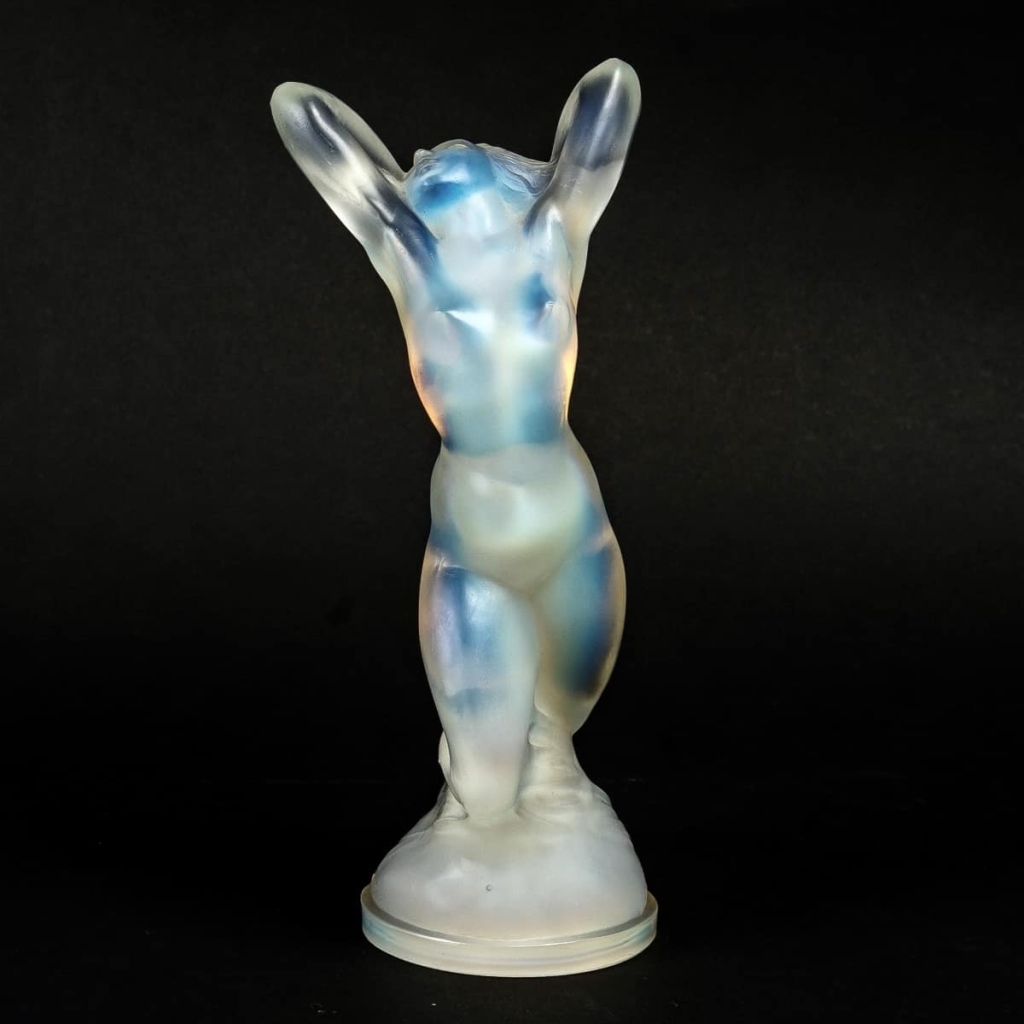 Mascotte « Vitesse » verre opalescent de René LALIQUE | Biron Mascotte "Vitesse" verre opalescent de René LALIQUE