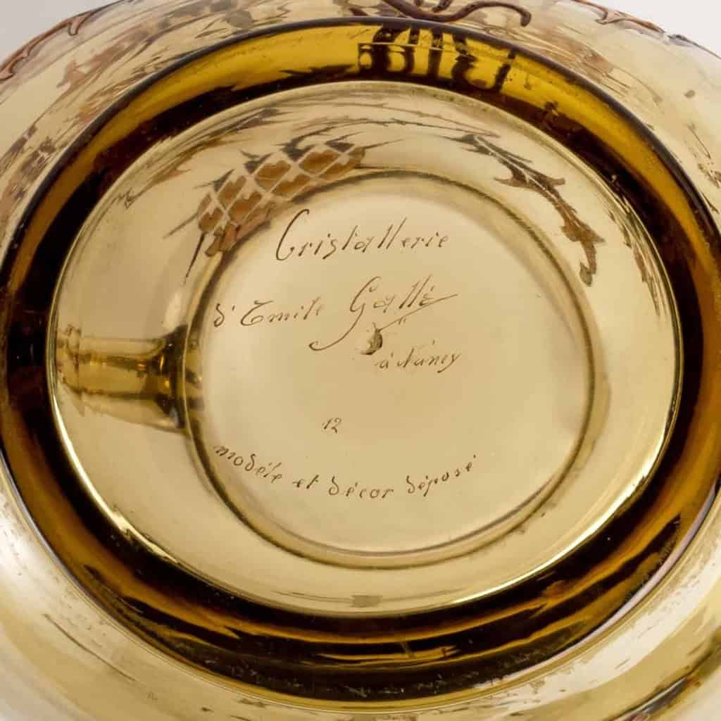 Pichet Broc « Chardons » verre jaune émaillé d’Emile Gallé | Biron Pichet Broc "Chardons" verre jaune émaillé d'Emile Gallé