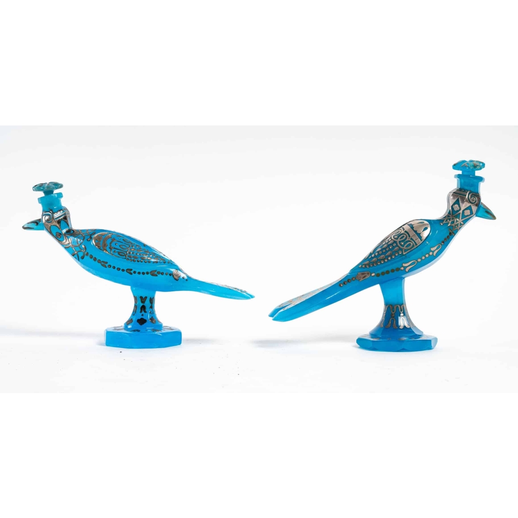 Rare groupe en opaline bleu royal émaillé en argent d’époque 1820-1840 | Biron Rare groupe en opaline bleu royal émaillé en argent d'époque 1820-1840