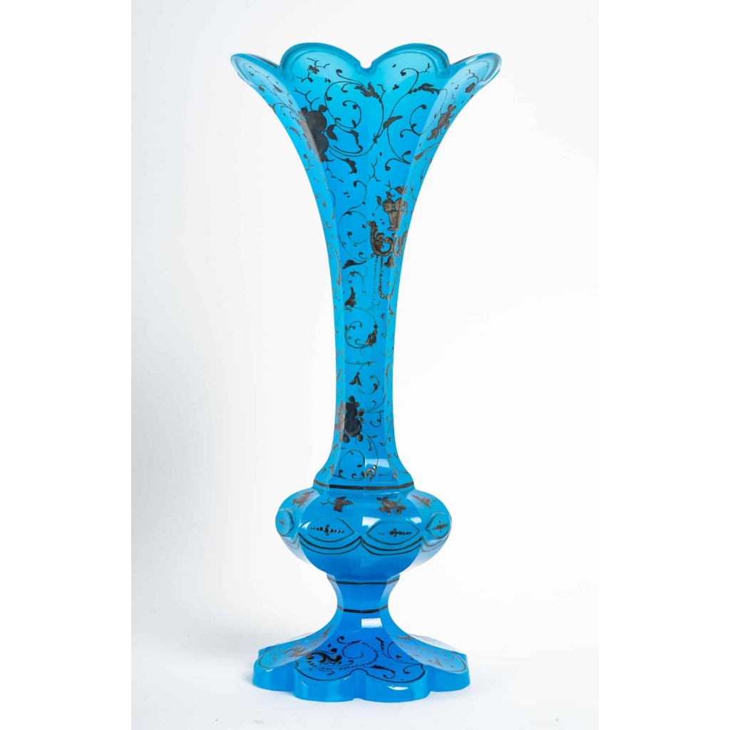 Rare groupe en opaline bleu royal émaillé en argent d’époque 1820-1840 | Biron Rare groupe en opaline bleu royal émaillé en argent d'époque 1820-1840