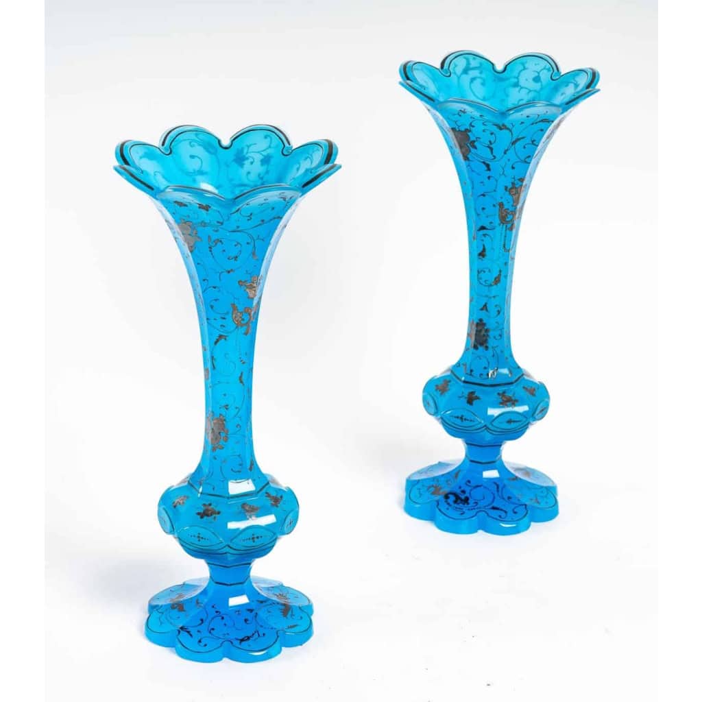 Rare groupe en opaline bleu royal émaillé en argent d’époque 1820-1840 | Biron Rare groupe en opaline bleu royal émaillé en argent d'époque 1820-1840