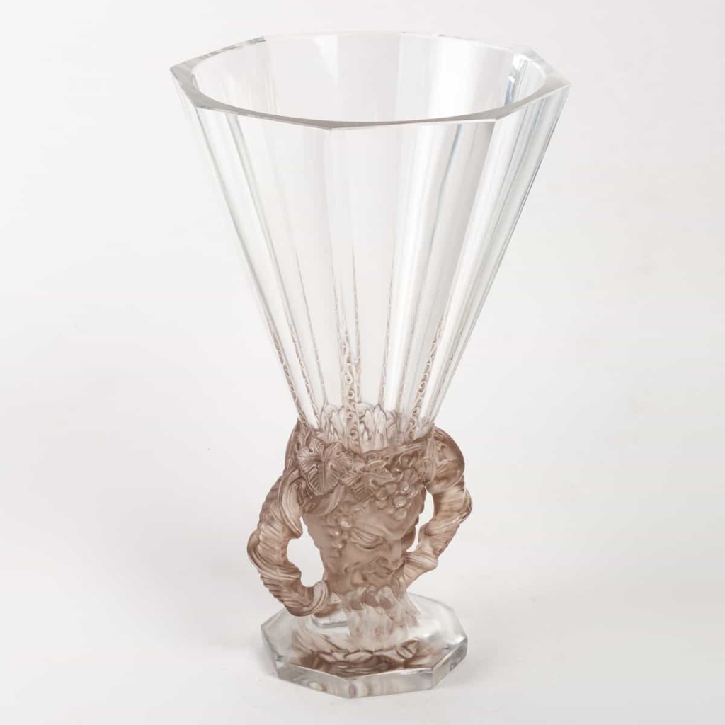Vase « Faune » cristal blanc patiné sépia de René LALIQUE | Biron Vase "Faune" cristal blanc patiné sépia de René LALIQUE