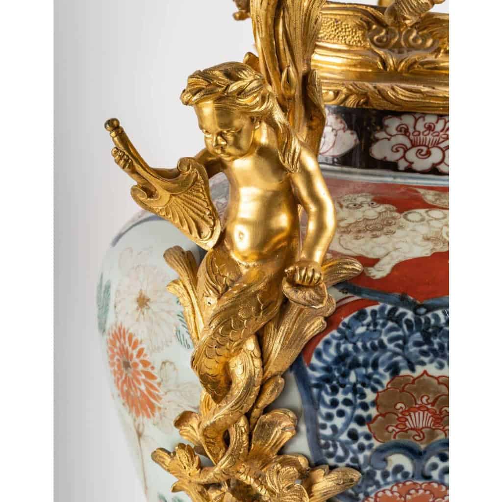 Vase imary monté de bronze doré, XIXème siècle | Biron Vase imary monté de bronze doré, XIXème siècle