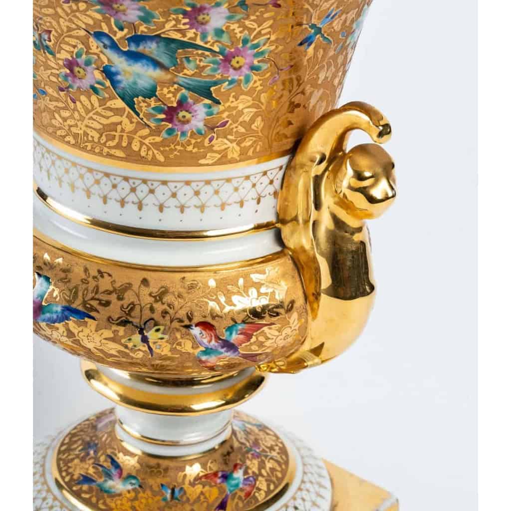 Vase Médicis aux oiseaux polychromes , Le Tallec | Biron Vase Médicis aux oiseaux polychromes , Le Tallec