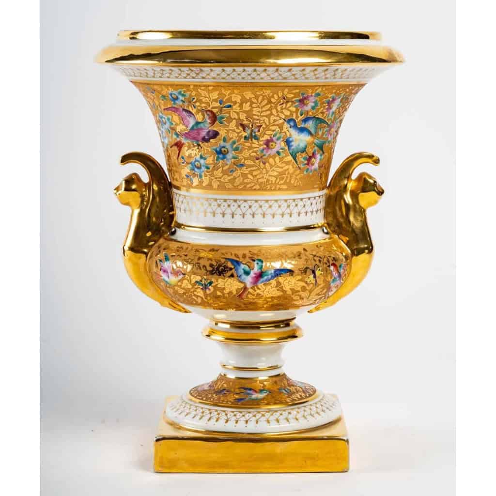 Vase Médicis aux oiseaux polychromes , Le Tallec | Biron Vase Médicis aux oiseaux polychromes , Le Tallec
