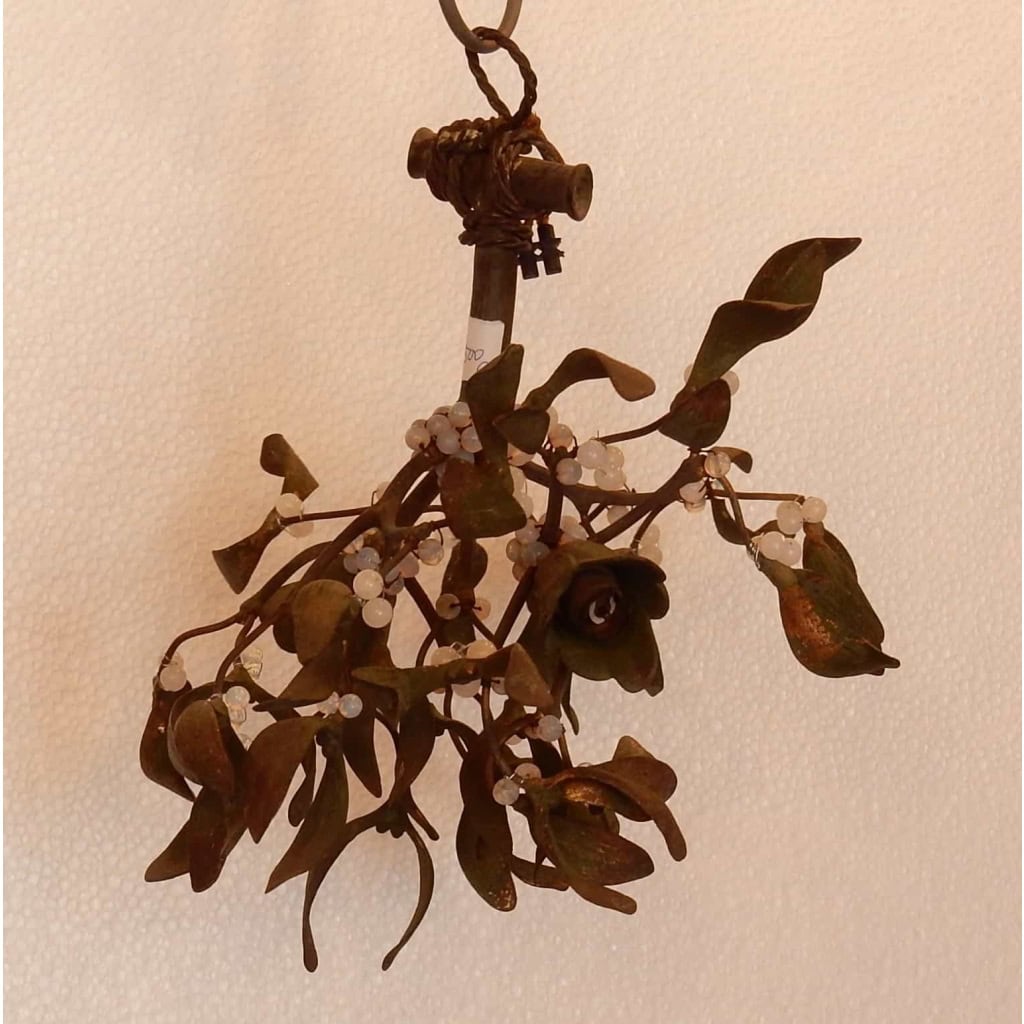 1900′ Lustre Boule de Gui en Bronze Art Nouveau a 2 Lampes Diametre 34 cm | Biron 1900' Lustre Boule de Gui en Bronze Art Nouveau a 2 Lampes Diametre 34 cm
