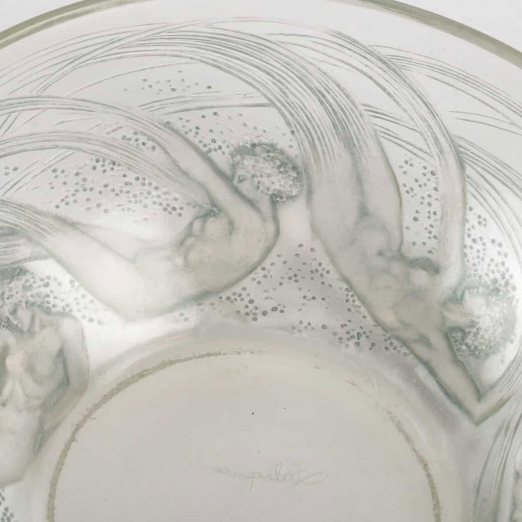 Coupe « Ondines » verre blanc patiné bleu de René LALIQUE 4