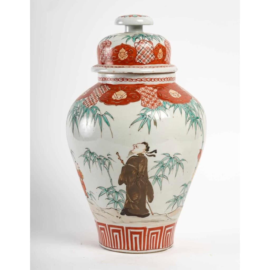Petite potiche à décor polychrome, Japon XIXème siècle | Biron Petite potiche à décor polychrome, Japon XIXème siècle