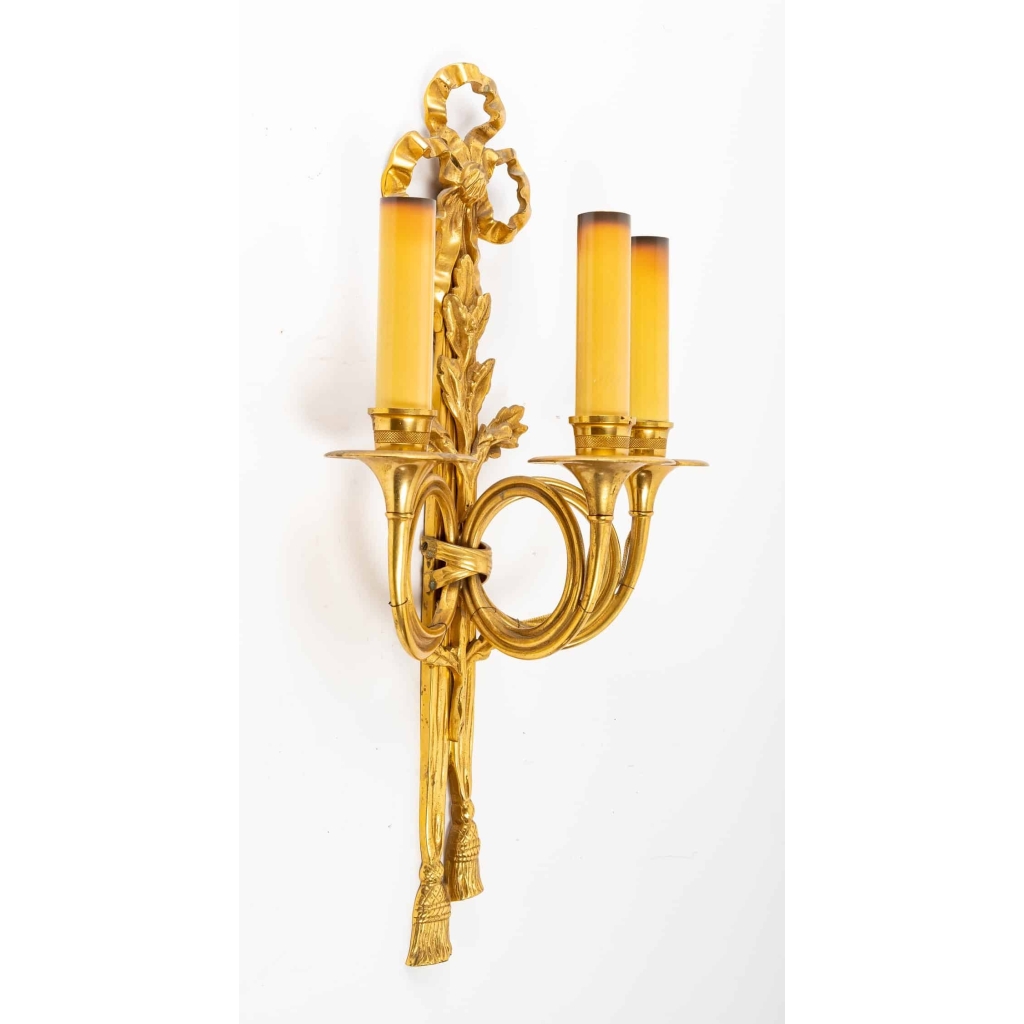 Paire d’appliques de style Louis XVI. | Biron Paire d'appliques de style Louis XVI.
