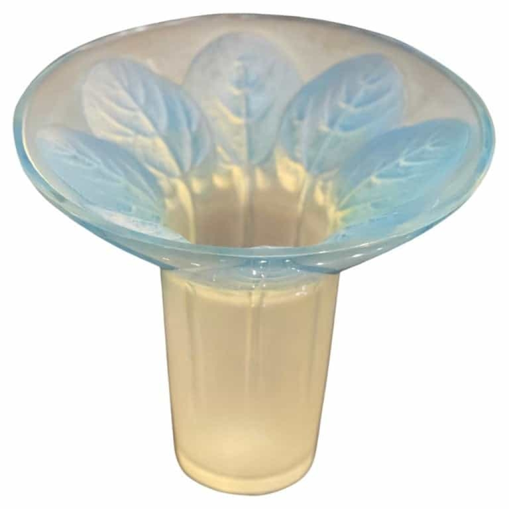 René Lalique :Vase « Violettes » Opalescent | Biron ||