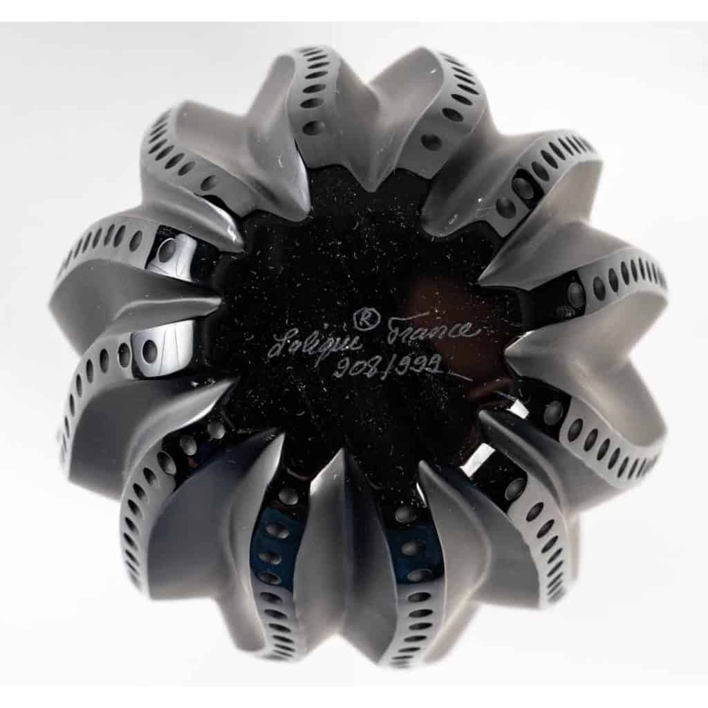 Lalique, Paire De vases "Black Medusa"