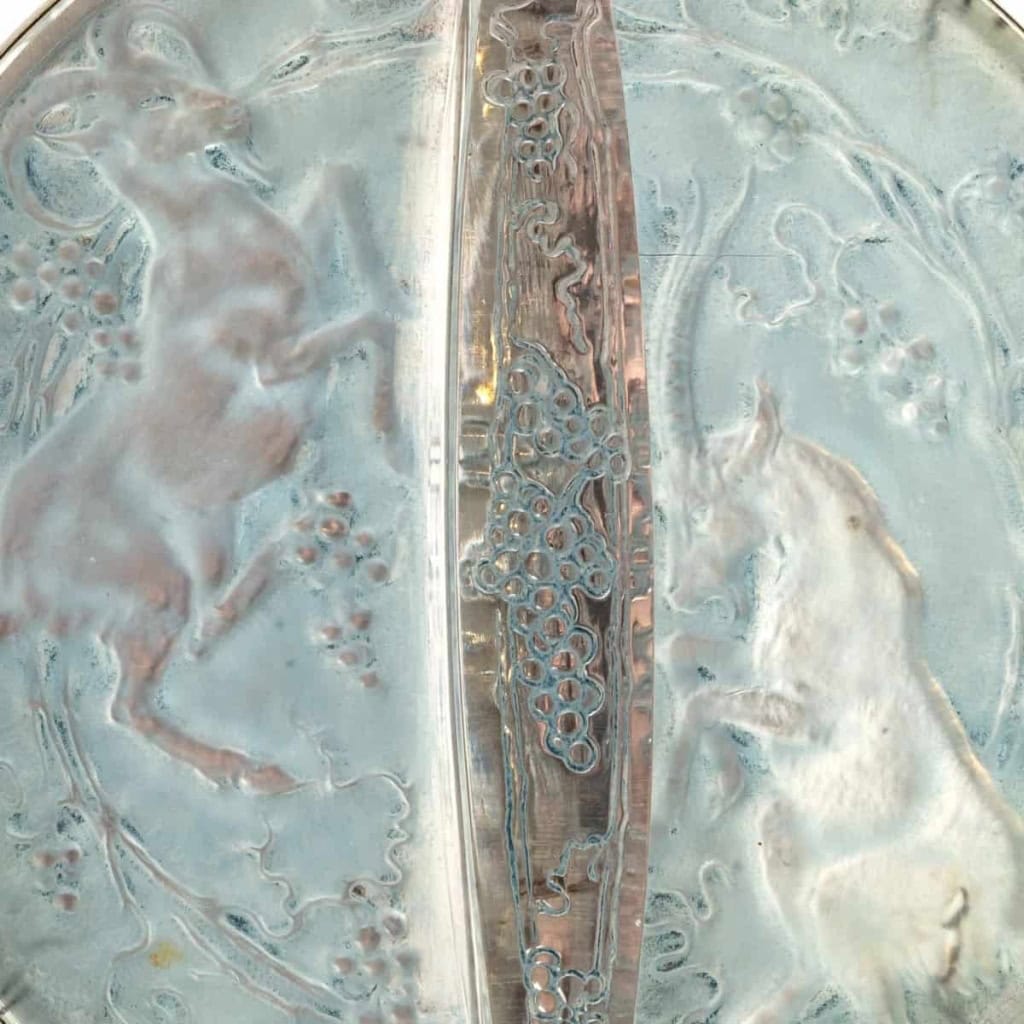 Miroir « Deux Chèvres » verre blanc patiné bleu – monture métal d’origine de René LALIQUE | Biron Miroir "Deux Chèvres" verre blanc patiné bleu - monture métal d'origine de René LALIQUE