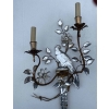 1950/70′ Paire d’Appliques à la Perruche Posée Sur Une Gaine, Maison Baguès H 63 cm | Biron 1950/70′ Paire d’Appliques à la Perruche Posée Sur Une Gaine, Maison Baguès H 63 cm