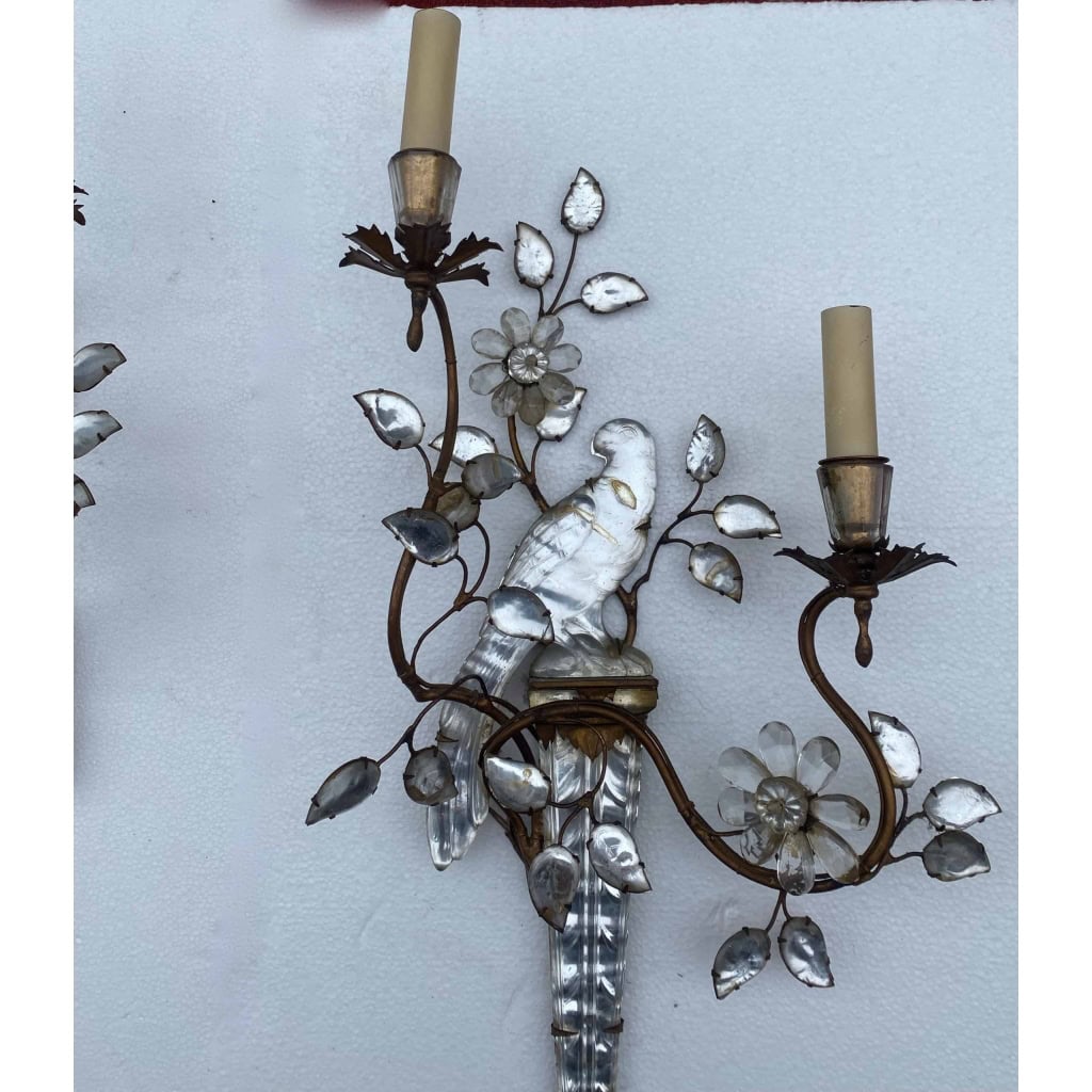 1950/70′ Paire d’Appliques à la Perruche Posée Sur Une Gaine, Maison Baguès H 63 cm | Biron 1950/70′ Paire d’Appliques à la Perruche Posée Sur Une Gaine, Maison Baguès H 63 cm