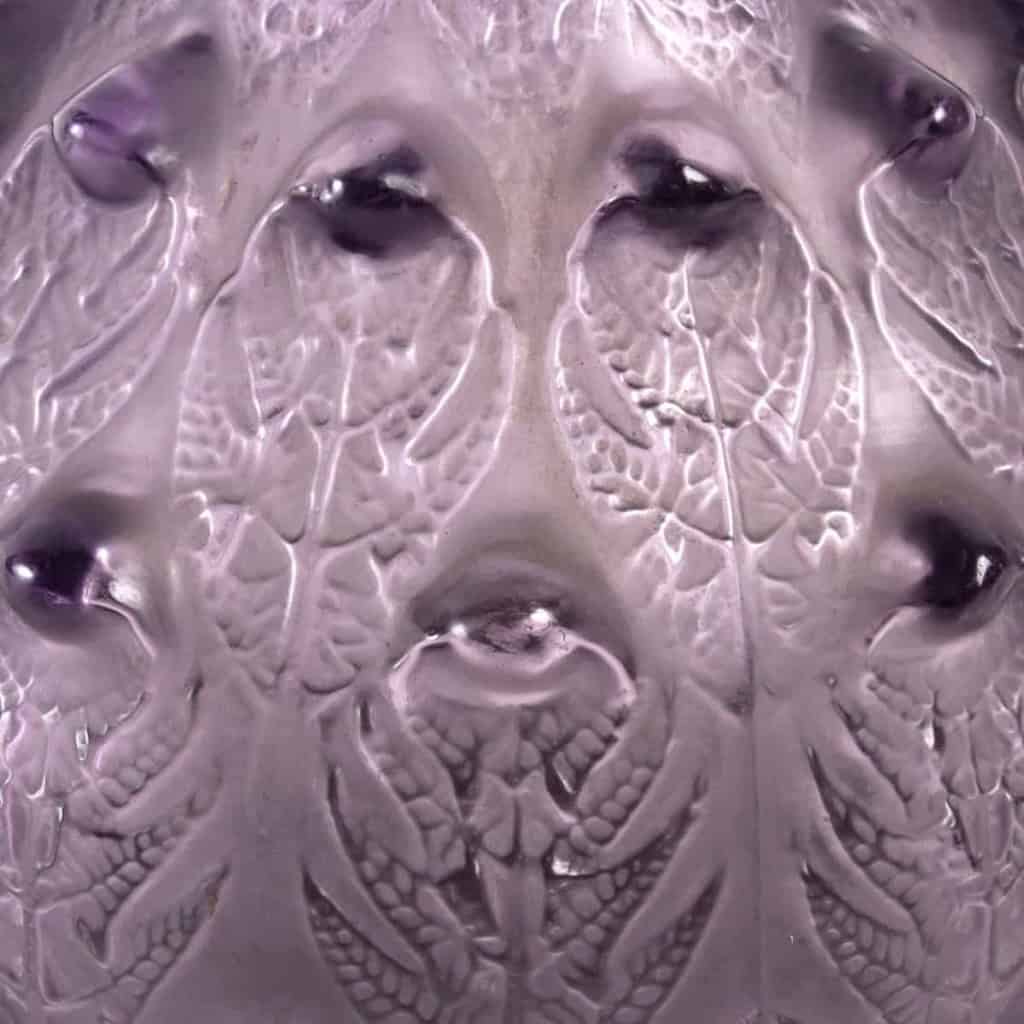 Vase « Fougères » verre améthyste de René LALIQUE | Biron Vase "Fougères" verre améthyste de René LALIQUE