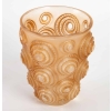 Vase « Spirales » verre blanc patiné sépia de René LALIQUE | Biron Vase "Spirales" verre blanc patiné sépia de René LALIQUE