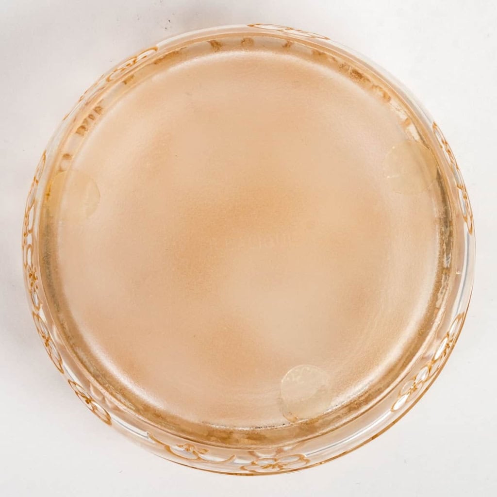 Boîte « Emiliane » verre blanc patiné sépia de René LALIQUE | Biron Boîte "Emiliane" verre blanc patiné sépia de René LALIQUE