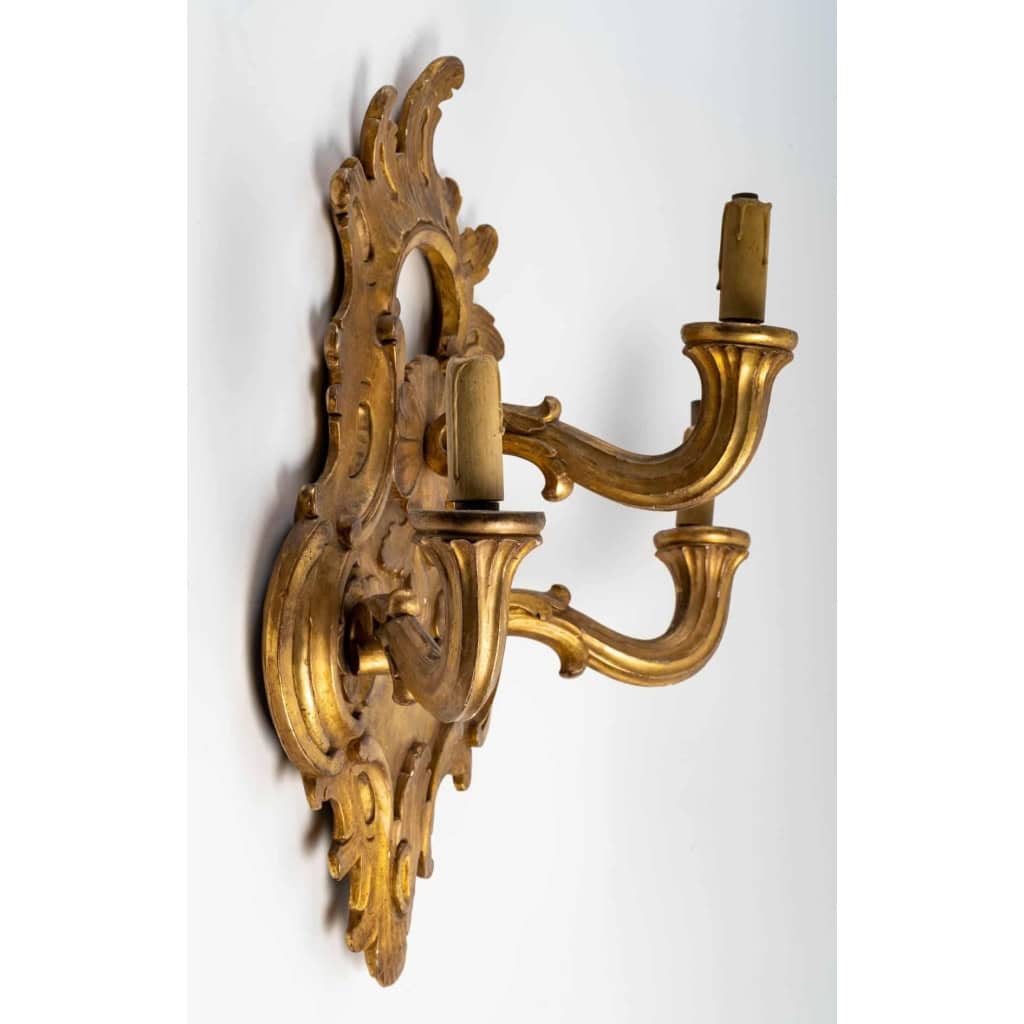 Importante paire d’appliques du XIXème siècle en bois doré, époque Napoléon III | Biron Importante paire d’appliques du XIXème siècle en bois doré, époque Napoléon III