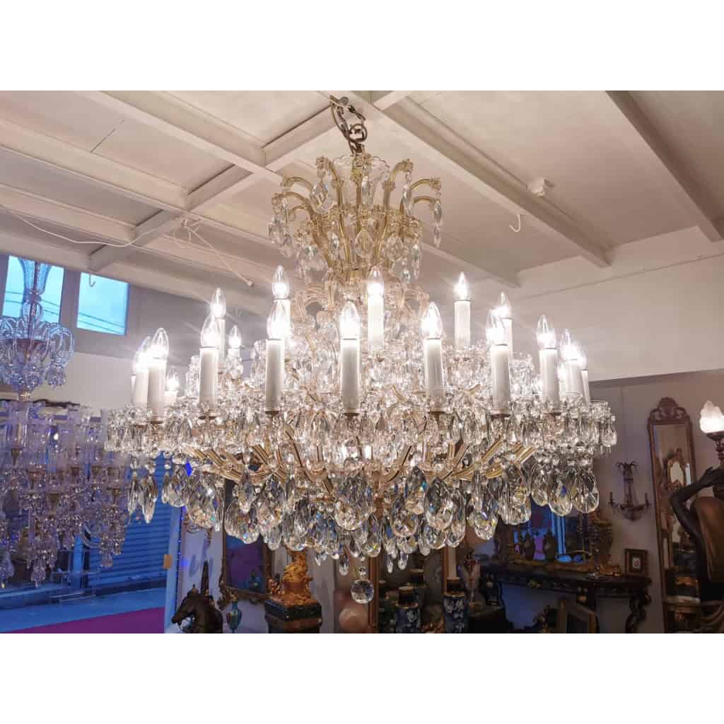 VENDU…. Grand lustre de Bohème du 20 ême siècle. | Biron VENDU.... Grand lustre de Bohème du 20 ême siècle.