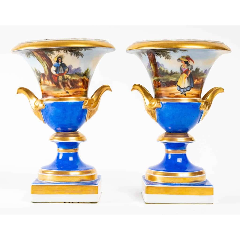 Paire de petit vase Medicis, fin du XIXème siècle, époque Napoléon III | Biron |||||||||||