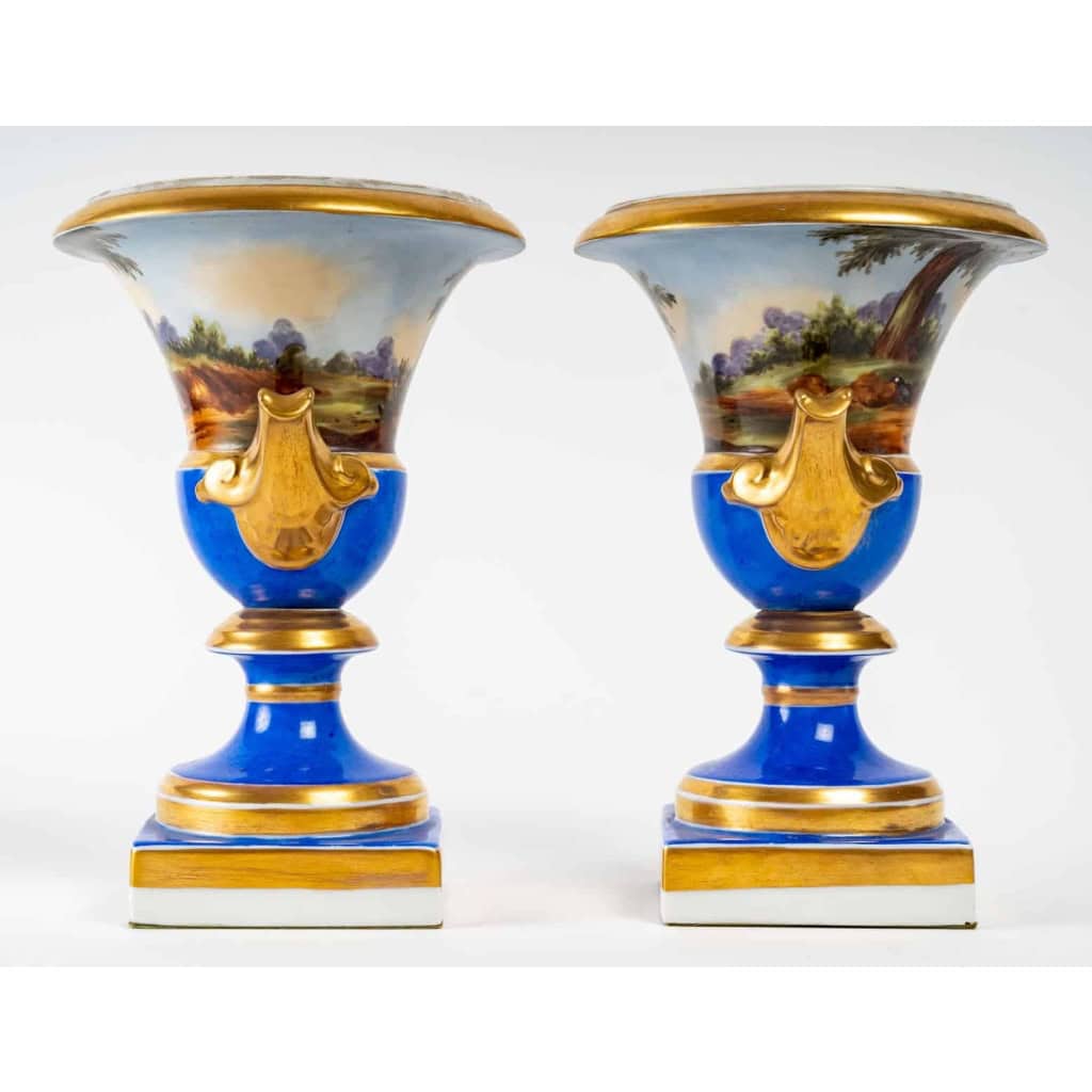 Paire de petit vase Medicis, fin du XIXème siècle, époque Napoléon III | Biron Paire de petit vase Medicis, fin du XIXème siècle, époque Napoléon III