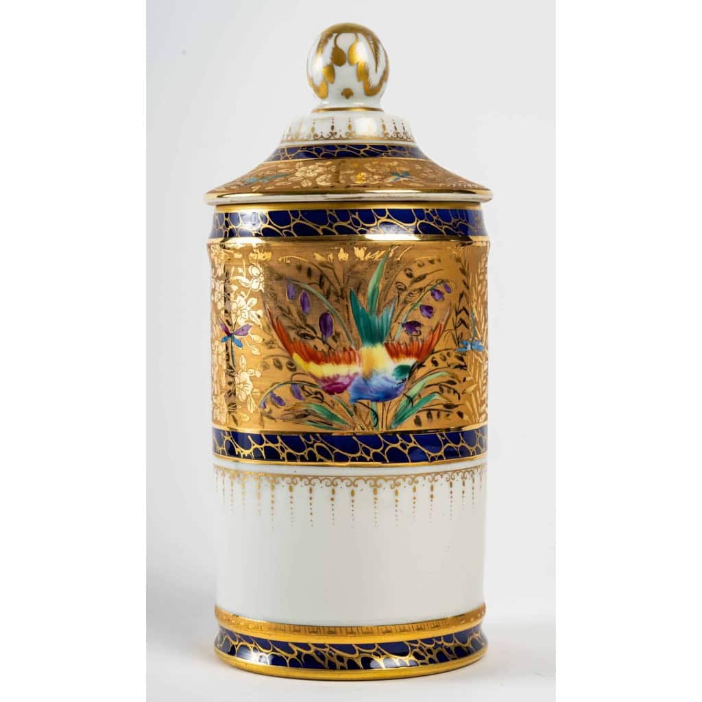 Pot couvert à motifs d’oiseaux, Le Tallec, XXème siècle | Biron Pot couvert à motifs d'oiseaux, Le Tallec, XXème siècle