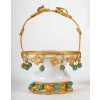 Panier et ses deux gobelets en opaline et laiton doré, XIXème siècle | Biron Panier et ses deux gobelets en opaline et laiton doré, XIXème siècle