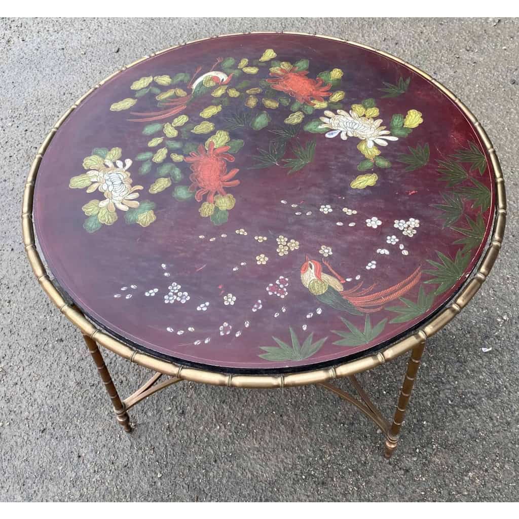 1950/70′ Table Basse Ronde Bronze Décor Palmier, Plateau Laque de Chine Rouge Style Maison Baguès