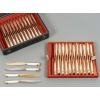 Froment Meurice - Coffret de 48 couteaux à crosse en nacre et vermeil XIXe Froment Meurice - Coffret de 48 couteaux à crosse en nacre et vermeil XIXe