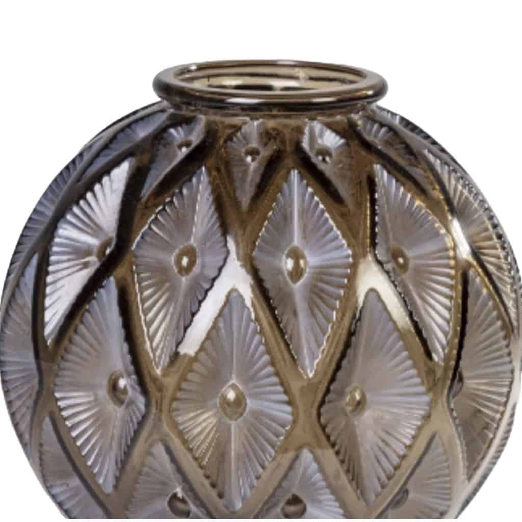 RENÉ LALIQUE vase en verre dépoli | Biron RENÉ LALIQUE vase en verre dépoli