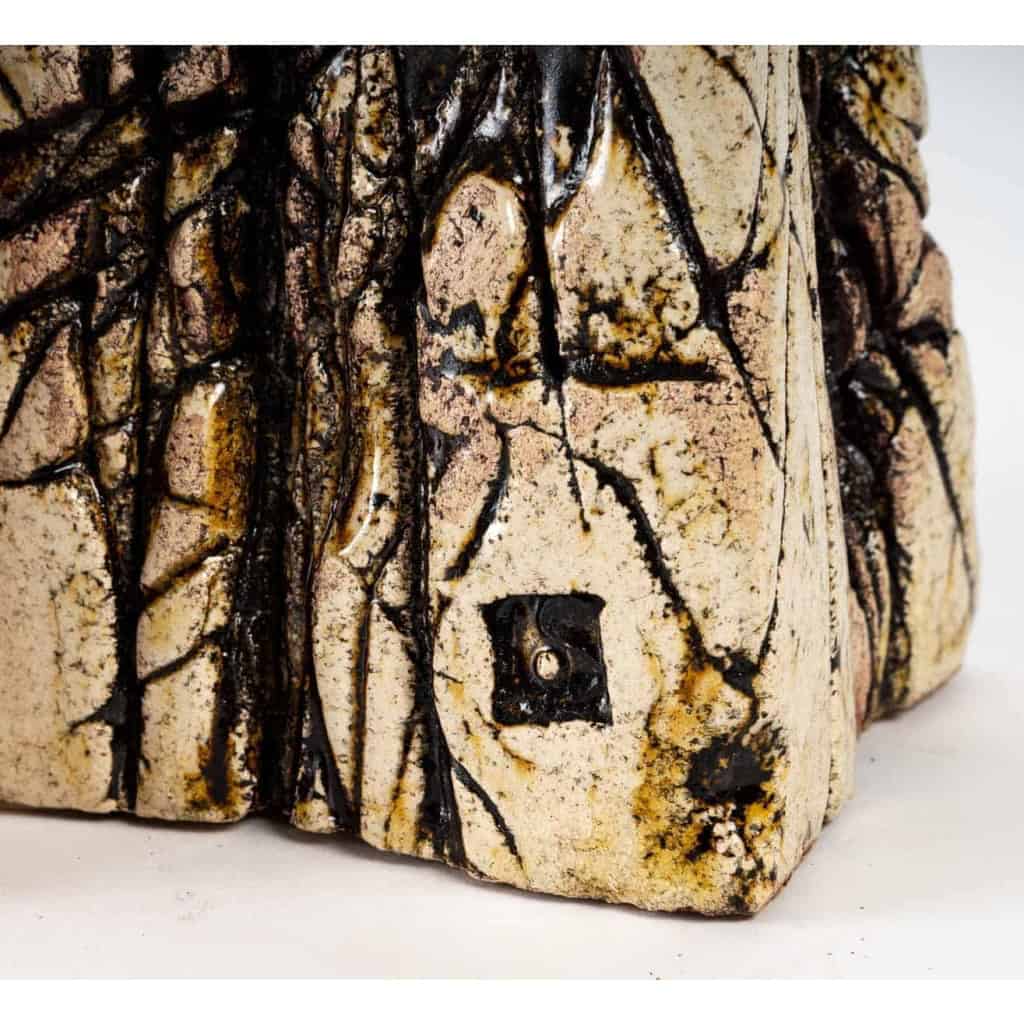 Totem en grés et bois par Salvatore Parisi – exposition en cours | Biron Totem en grés et bois par Salvatore Parisi - exposition en cours
