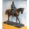 Maréchal Foch à cheval, bronze signé Georges Malissard (1877-1942) | Biron Maréchal Foch à cheval, bronze signé Georges Malissard (1877-1942)