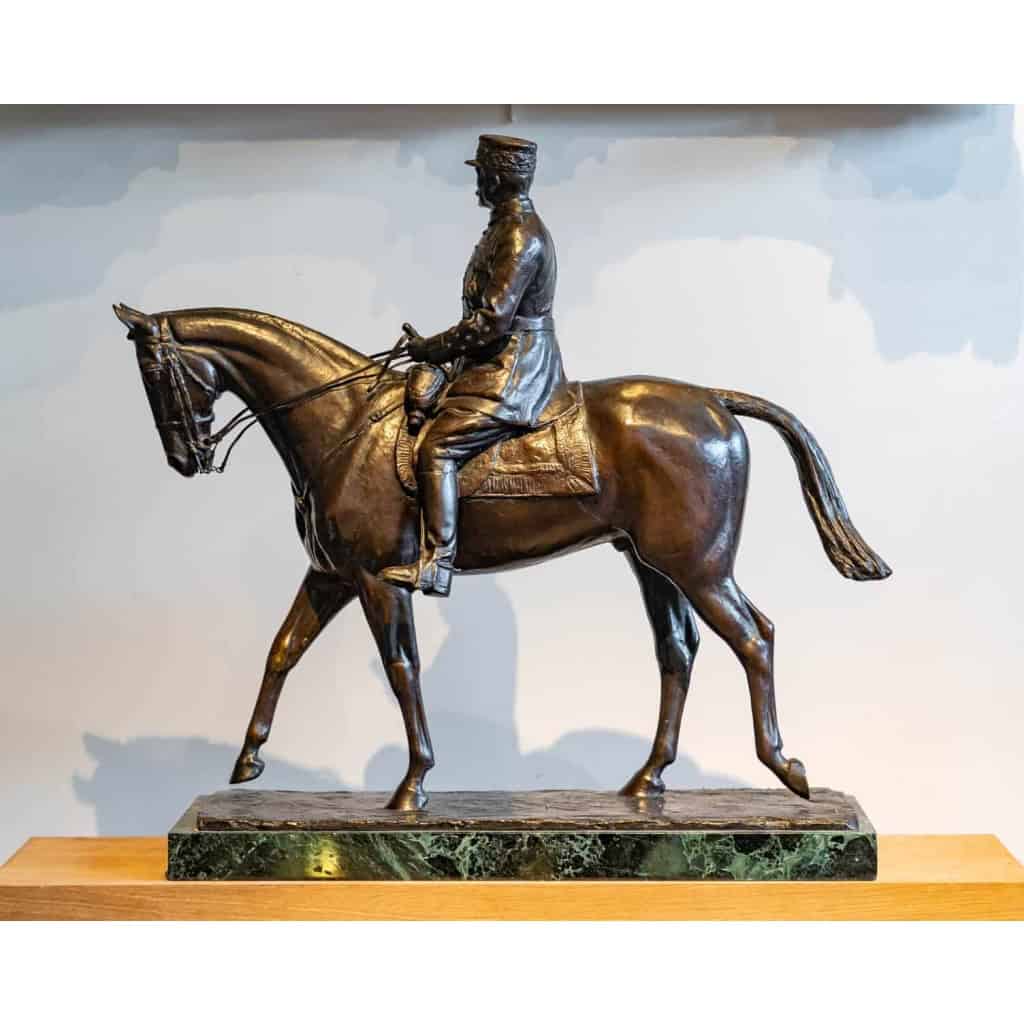 Maréchal Foch à cheval, bronze signé Georges Malissard (1877-1942) | Biron Maréchal Foch à cheval, bronze signé Georges Malissard (1877-1942)