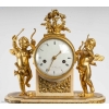 Pendule d’époque Louis XVI en bronze et albâtre sculpté | Biron Pendule d'époque Louis XVI en bronze et albâtre sculpté