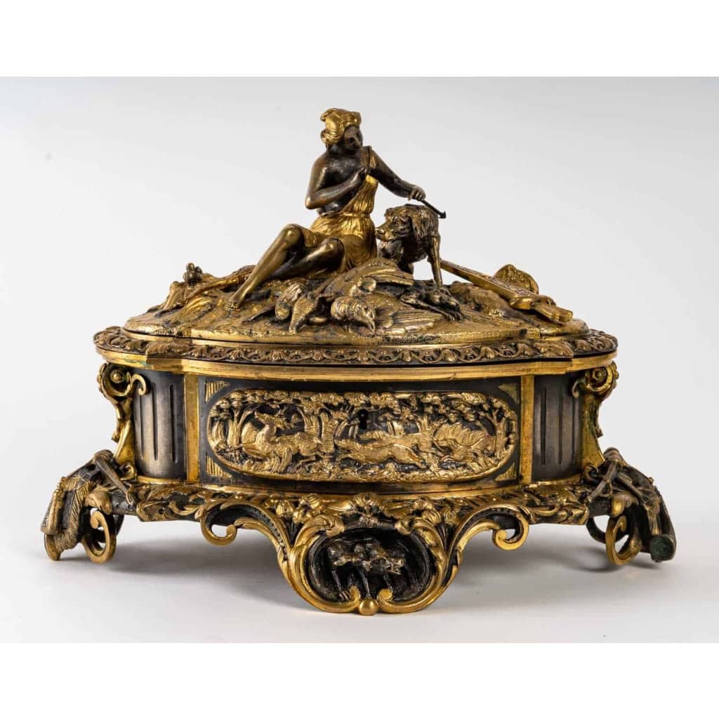 Boîte en bronze doré et argenté, XIXème siècle | Biron ||||||