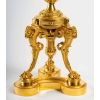 Paire de candélabres style Louis XVI, bronze doré. | Biron Paire de candélabres style Louis XVI, bronze doré.