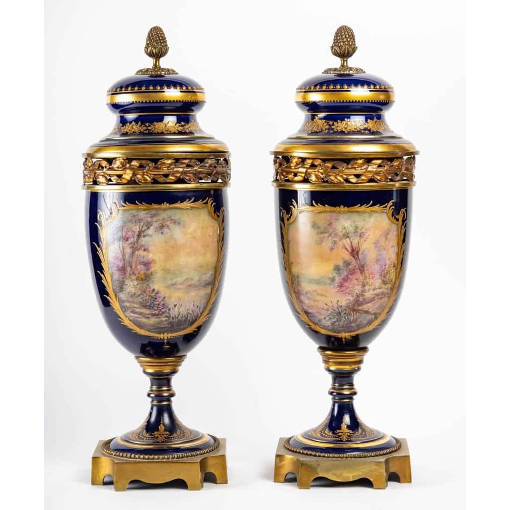 Vase couvert en porcelaine et bronze, XXème siècle | Biron Vase couvert en porcelaine et bronze, XXème siècle