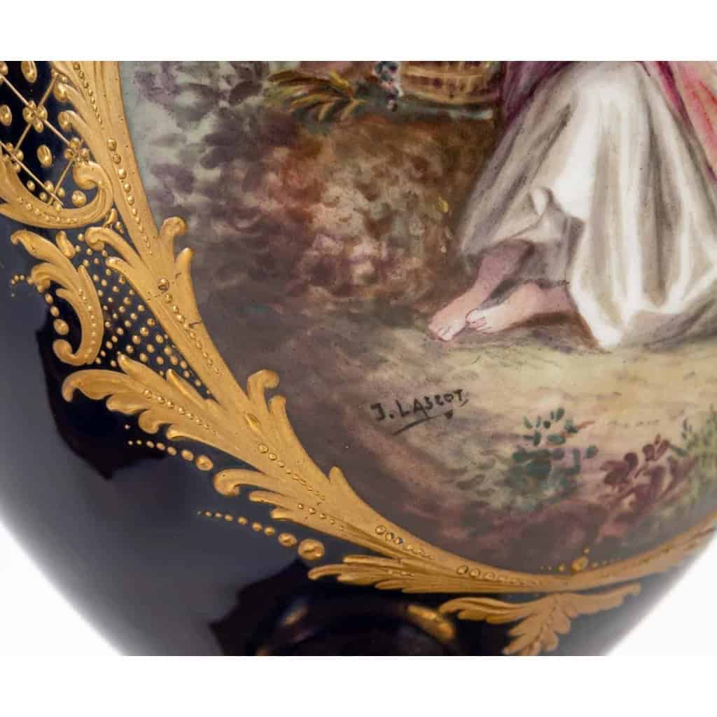 Vase couvert en porcelaine et bronze, XXème siècle | Biron Vase couvert en porcelaine et bronze, XXème siècle