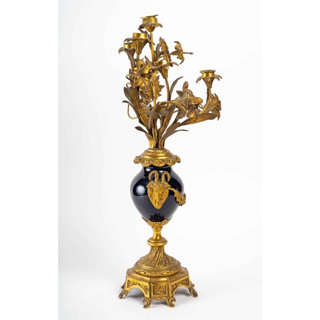 Vase couvert en porcelaine et bronze, XXème siècle | Biron Vase couvert en porcelaine et bronze, XXème siècle