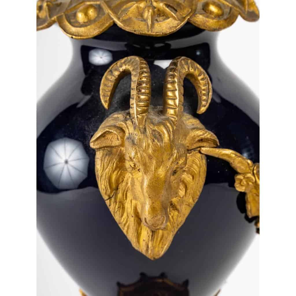 Vase couvert en porcelaine et bronze, XXème siècle | Biron Vase couvert en porcelaine et bronze, XXème siècle
