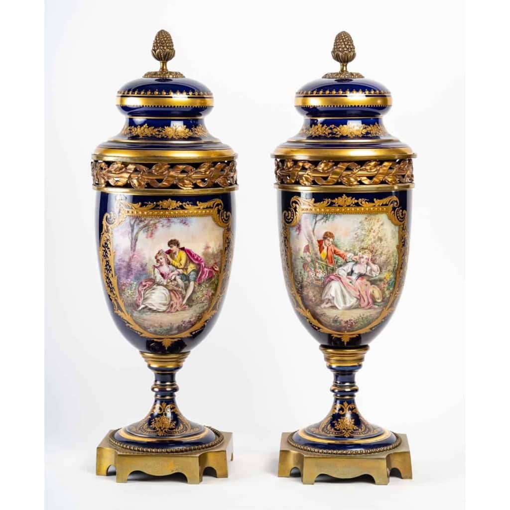 Vase couvert en porcelaine et bronze, XXème siècle | Biron Vase couvert en porcelaine et bronze, XXème siècle