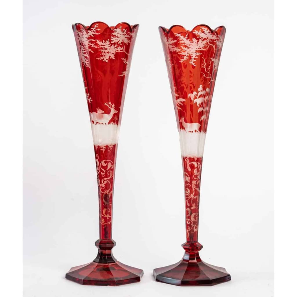 Paire de vases en bohême en forme flûte, XIXème siècle | Biron Paire de vases en bohême en forme flûte, XIXème siècle