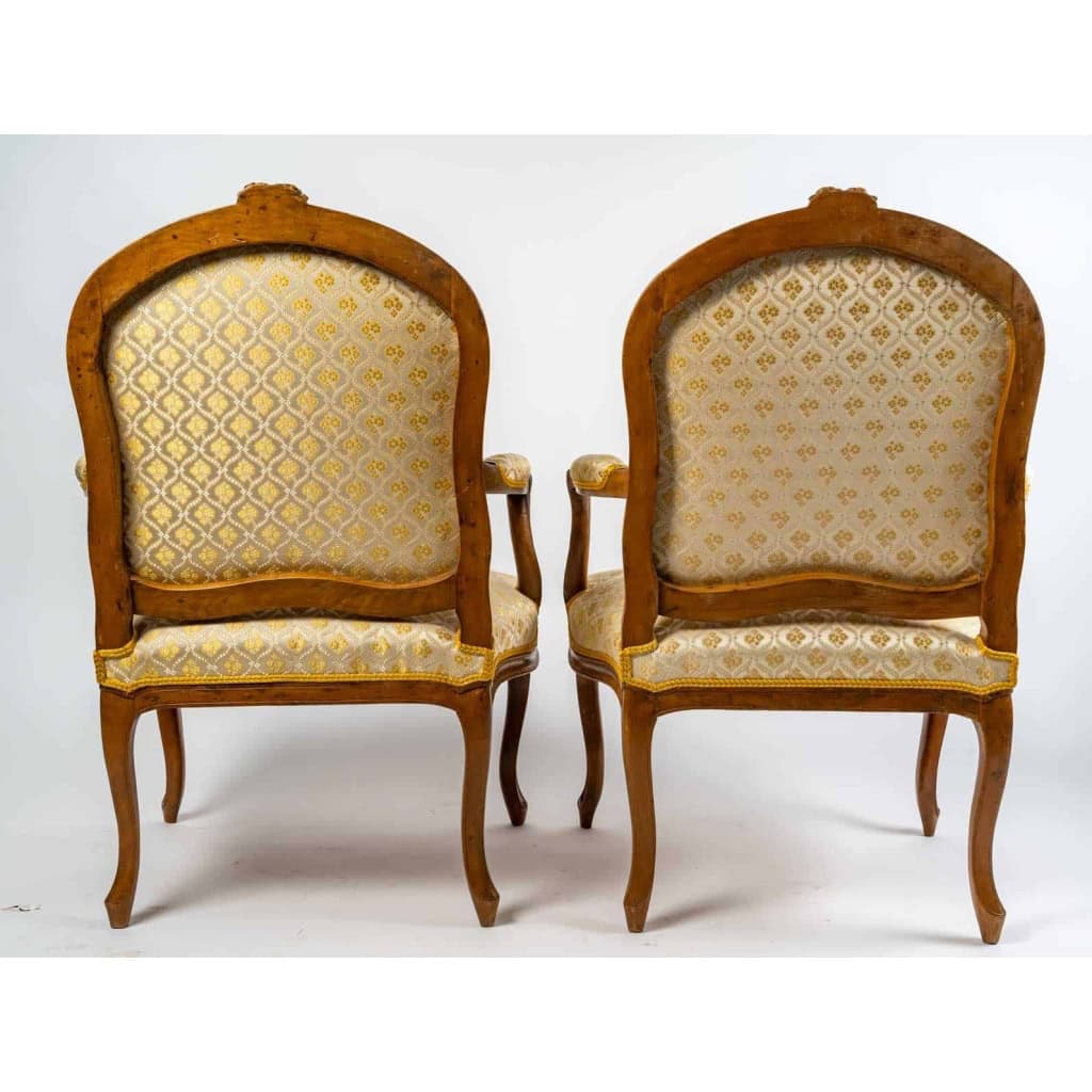 Paire de bergères d’époque Louis XV (1724 – 1774). | Biron Paire de bergères d'époque Louis XV (1724 - 1774).