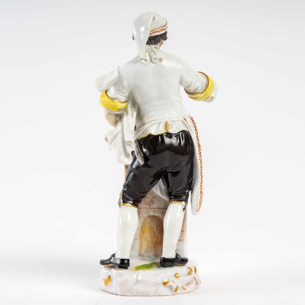 Le cuisinier, Meissen, « Les cris de Paris », XIXe siècle. | Biron Le cuisinier, Meissen, "Les cris de Paris", XIXe siècle.