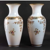 Paire de vases en opaline, XIXème siècle | Biron Paire de vases en opaline, XIXème siècle