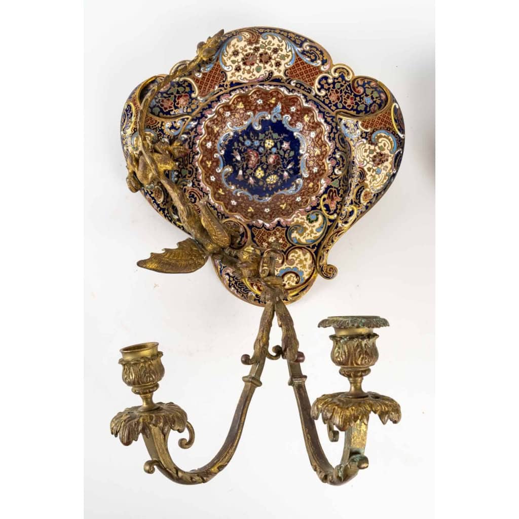 Paire d'appliques en bronze et émail, XIXème siècle