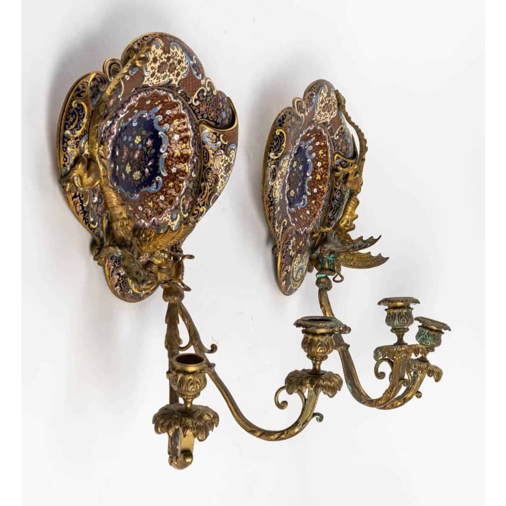 Paire d'appliques en bronze et émail, XIXème siècle