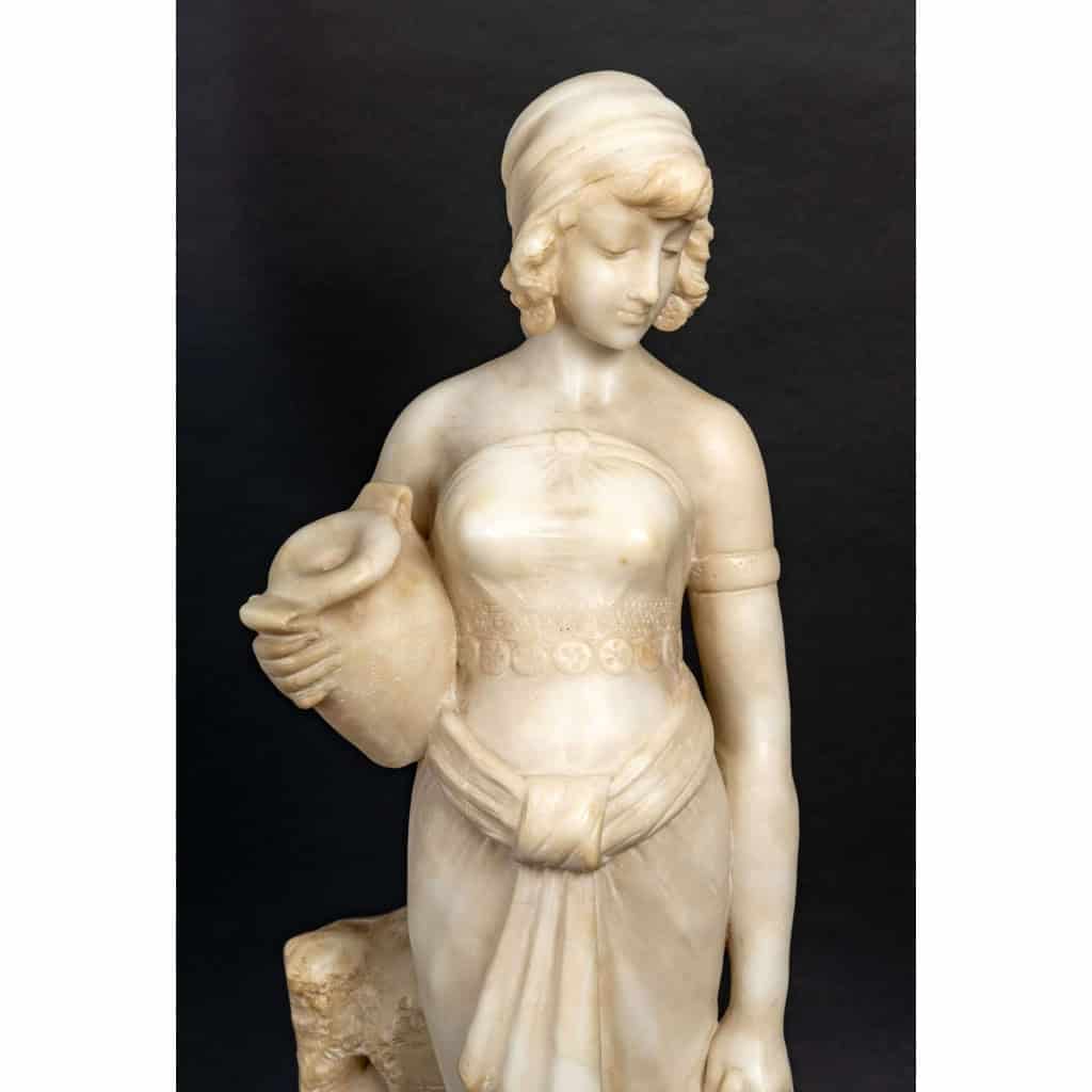 Statue en albatre « Porteuse d’eau », XIXème-XXème siècle | Biron Statue en albatre "Porteuse d'eau", XIXème-XXème siècle