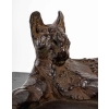 Serval couché, bronze signé Thierry Van Ryswyck, XXème siècle | Biron Serval couché, bronze signé Thierry Van Ryswyck, XXème siècle
